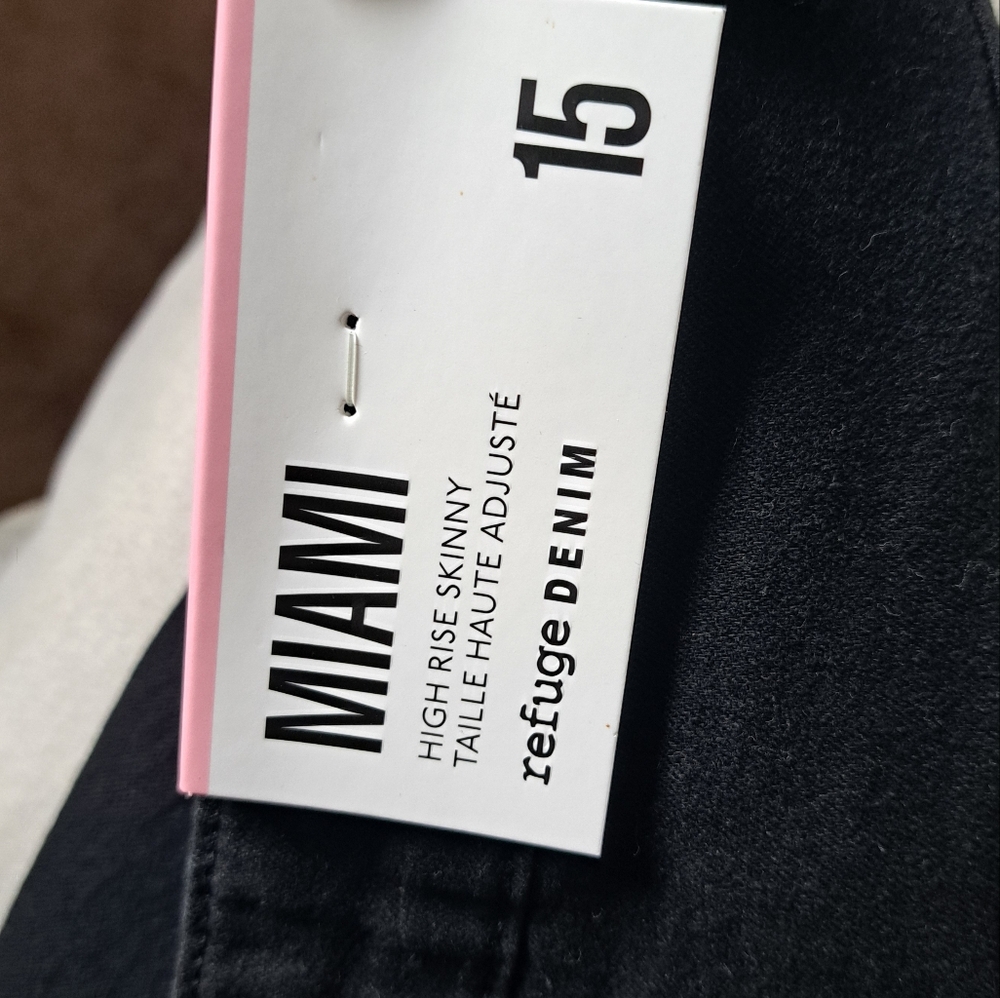 High Rise Skinny Jean - Picture 4 of 4